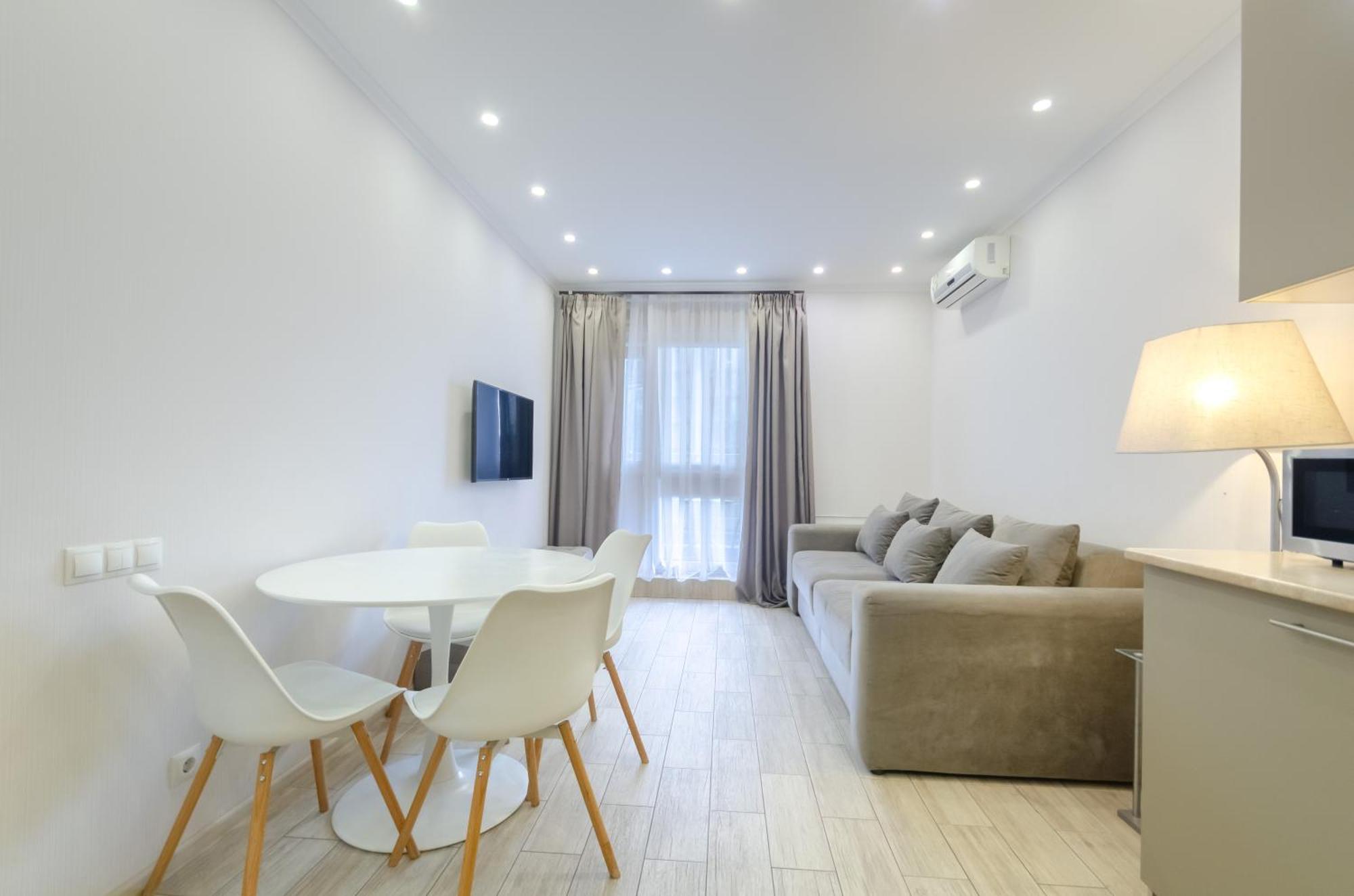 Petrovdom Apartments 3-143 In Rc Central Park, 7 John Mccain Street Kiev Dış mekan fotoğraf